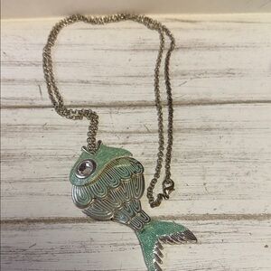 Vintage 🩷 Fish Necklace - hinged movement!